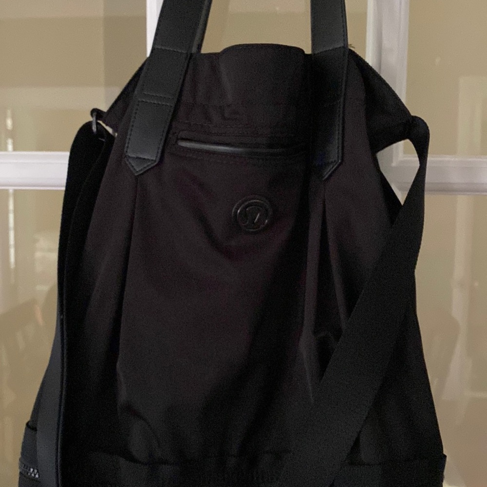 Black Lululemon Gym Bag